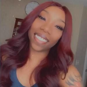 Meet your Posher, Jamesha